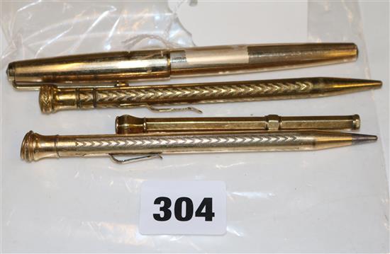 Parker 61 gold-coloured fountain pen and three propelling pencils, various